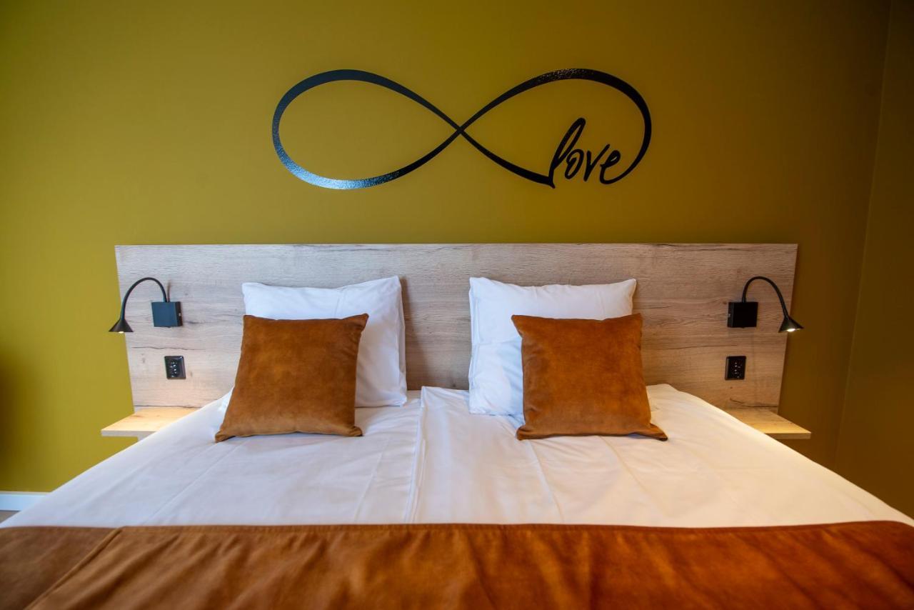 Hotel Onder De Linden โรเดิน ภายนอก รูปภาพ