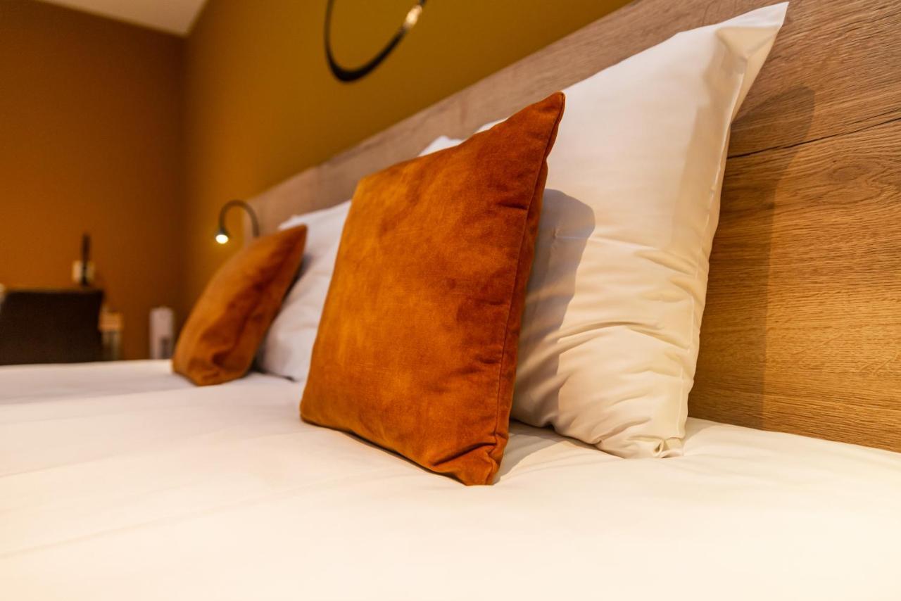 Hotel Onder De Linden โรเดิน ภายนอก รูปภาพ