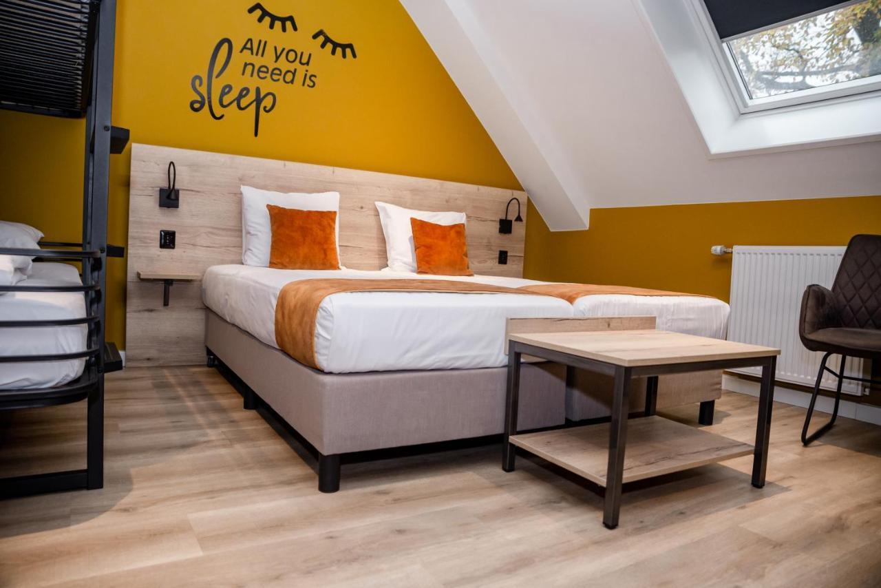 Hotel Onder De Linden โรเดิน ภายนอก รูปภาพ
