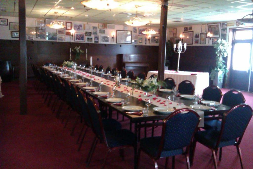 Hotel Onder De Linden โรเดิน ภายนอก รูปภาพ